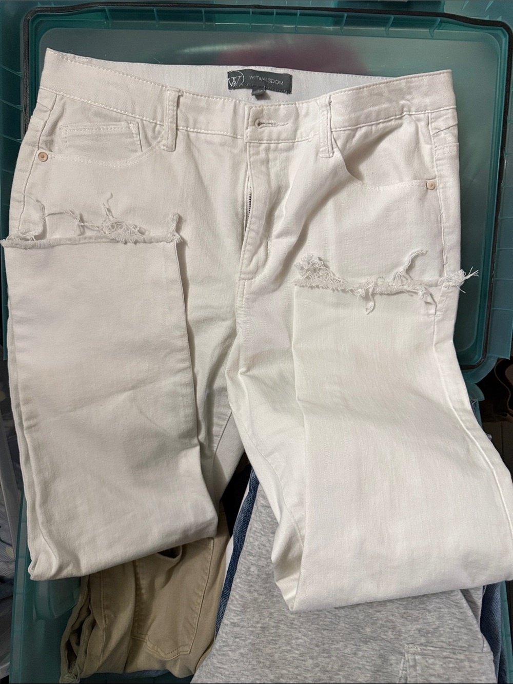 Wit & Wisdom White Straight Leg Crop Jeans with raw hem size 12